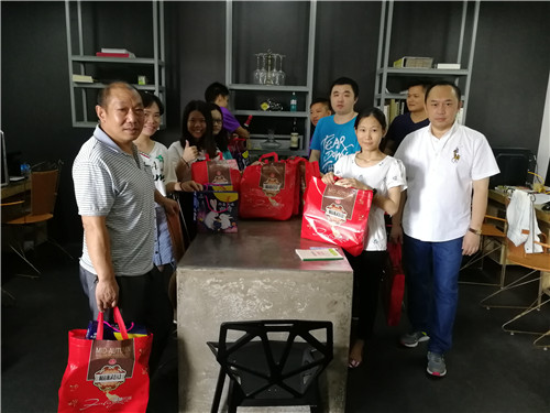 燦源裝飾早會圖