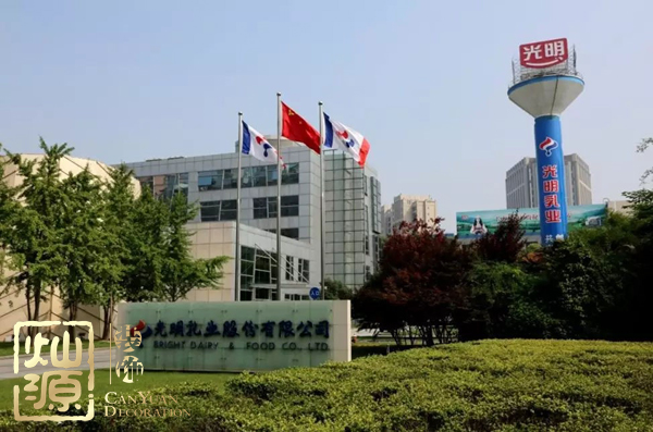 奶粉禁用進(jìn)口奶源 我國(guó)奶業(yè)廠房裝修已極具規(guī)模