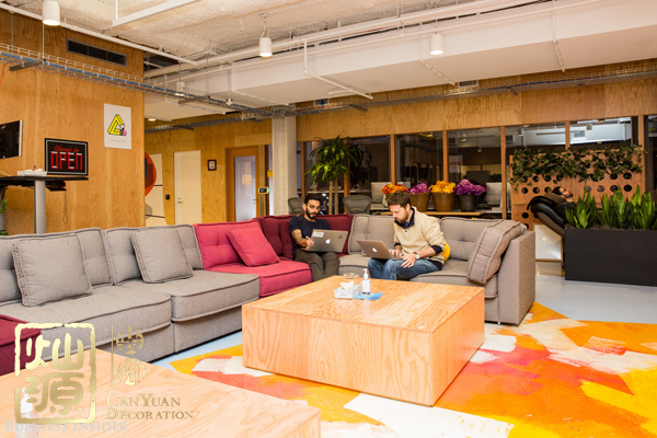 臉書被罰200萬轟動全球 社交媒體公司巨頭配不上他們享譽全球的辦公室設(shè)計