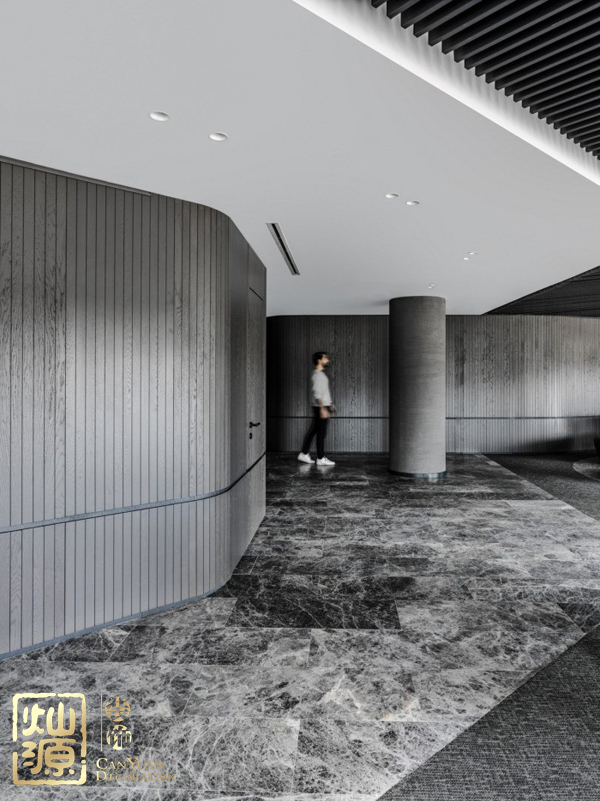 南寧五象新區(qū)辦公室大理石墻面裝修效果圖 呈現(xiàn)極致實(shí)用和簡約的奢華